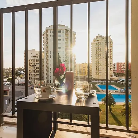Inviting 2-Bed Apartment In Armacao De Pera * Armacao de Pera