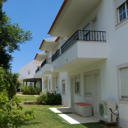 Inviting 2-bed In Albufeira