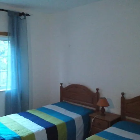 Inviting 2-bed In Apartamento